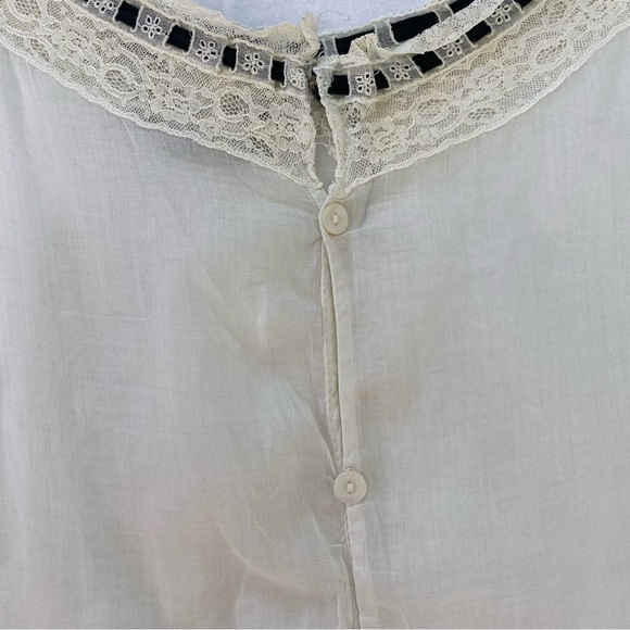 Vintage Linen and Lace Back Button Blouse - Picture 9 of 9